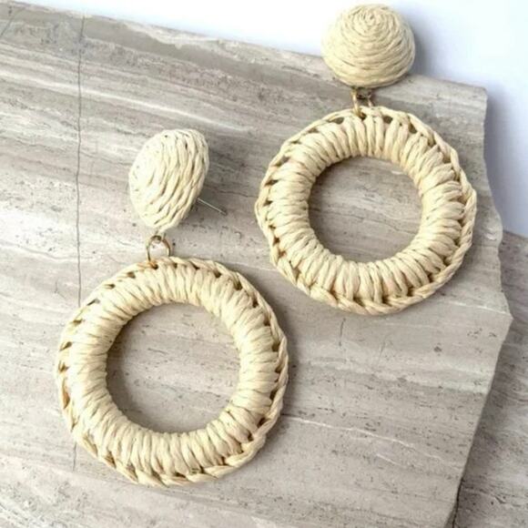 Shashi Anthropologie Off White Hand
Woven Raffia Hoop Door Knocker Earrings - Picture 8 of 8